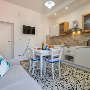  Apartman San Michele